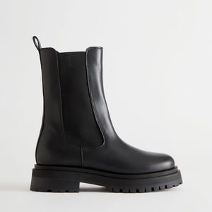 NWT & Other Stories Chunky Chelsea Leather Boots